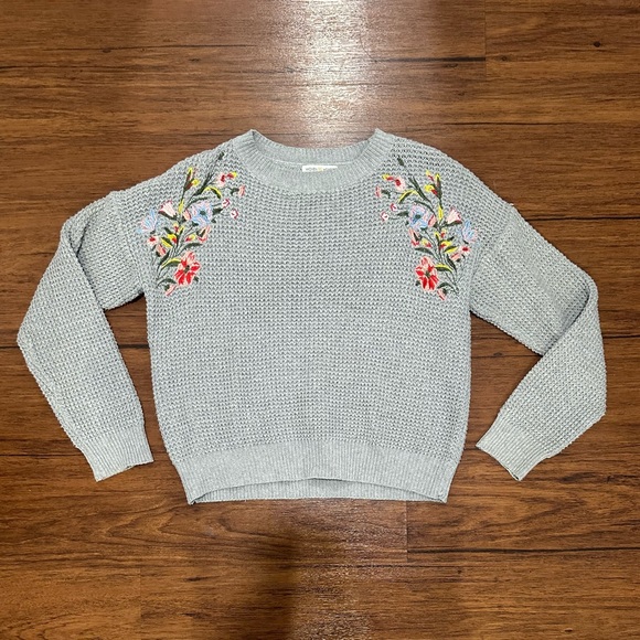 Woven Heart Sweaters - Woven Heart Grey Sweater